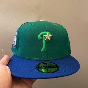 All the right Rushmore tvb Philadelphia phillies size 7 1/4 brand new